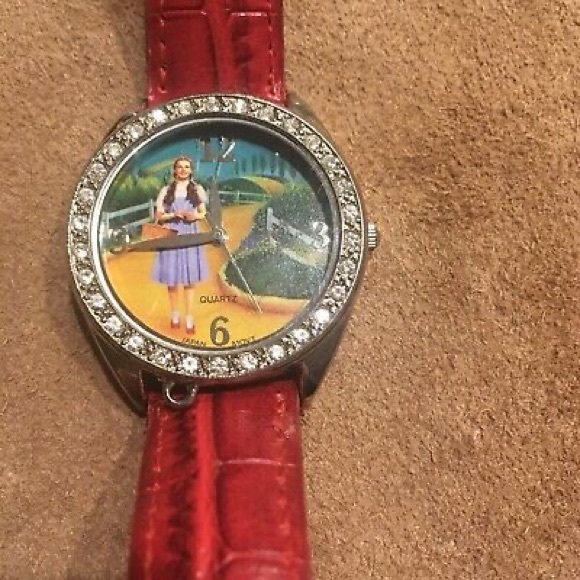 Avon Collector's Wizard of Oz Watchface-missing band - Picture 6 of 7